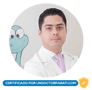 Dr. Santiago Larrea Larracoechea