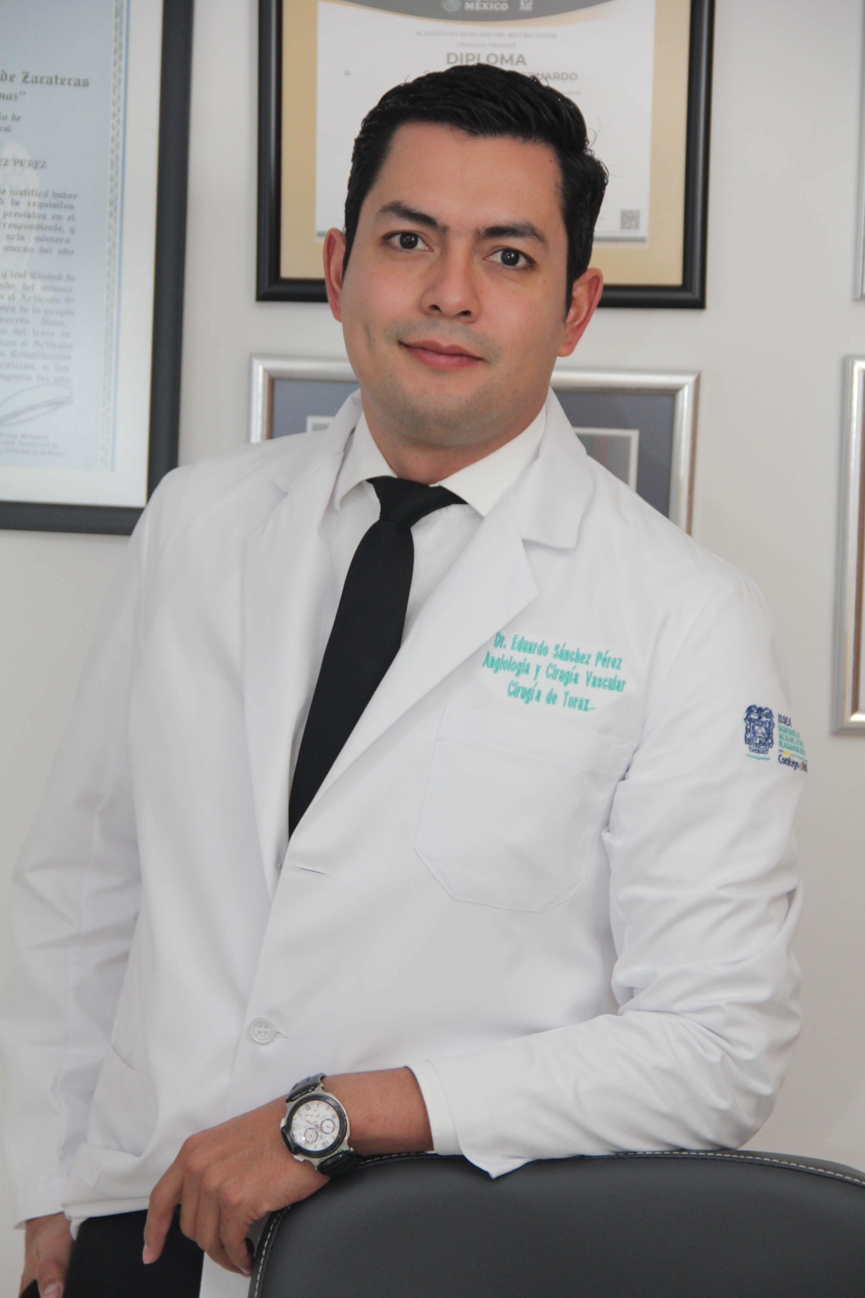 Fotografo de Medicos en Monterrey, Fotografias de Cirugias Profesionales en Monterrey, Sesion de Fotos Profesionales para Doctores en Monterrey, Fotografia para Perfiles y Redes Sociales en Monterrey, Fotografia Medica en Monterrey 20