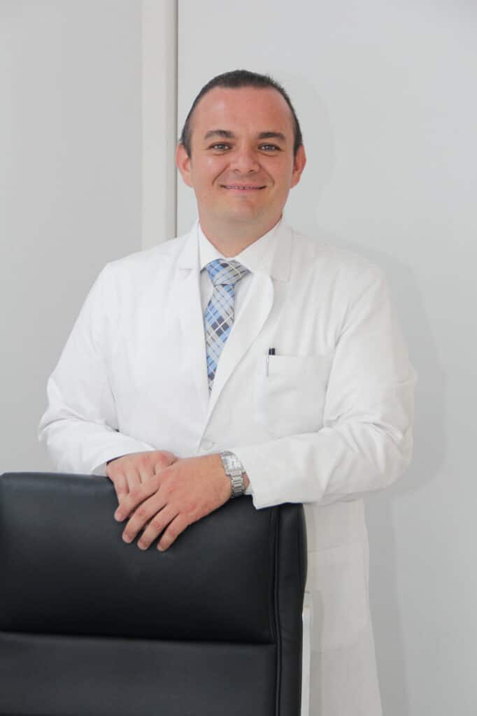 Fotografo de Medicos en Monterrey, Fotografias de Cirugias Profesionales en Monterrey, Sesion de Fotos Profesionales para Doctores en Monterrey, Fotografia para Perfiles y Redes Sociales en Monterrey, Fotografia Medica en Monterrey 36
