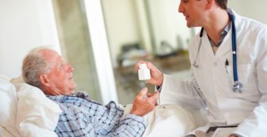 geriatria_especialidad_8102015_consalud