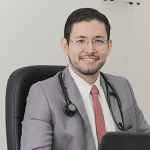 Dr. Eduardo Arias Navarro 1