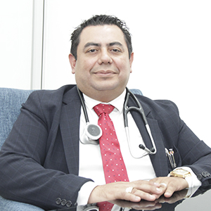 Dr. Renato Alberto Domínguez Briones7