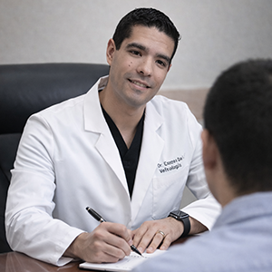 Dr. Juárez Correa De León 03