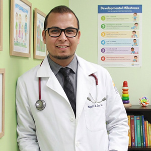 Dr. Miguel Ángel Luna García3