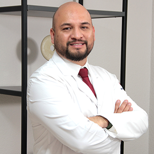 Dr. Ernesto Rodriguez Alvarado 02