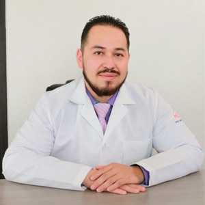 Dr. Ricardo Santana.